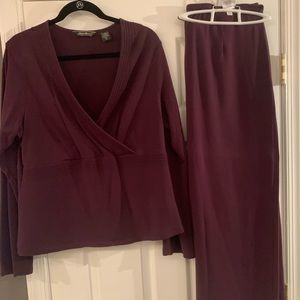 Eddie Bauer XLT 2 piece top/skirt set
